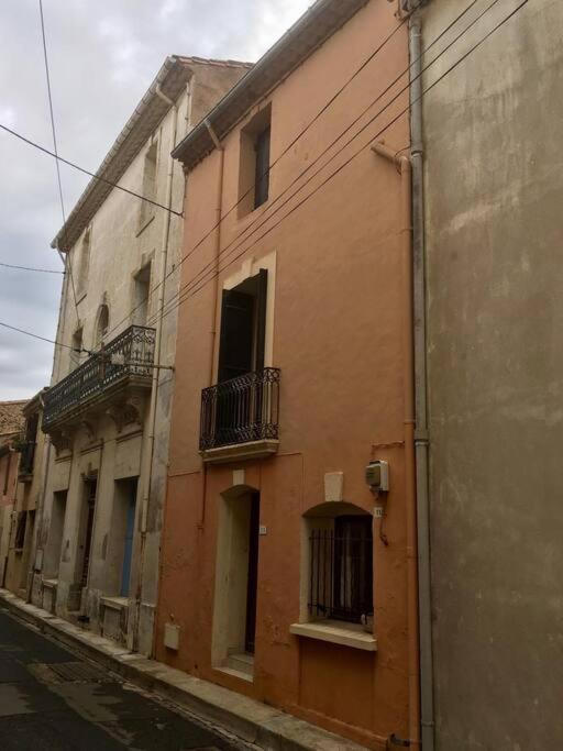 Historic French Townhouse Saint-Thibéry Exterior foto